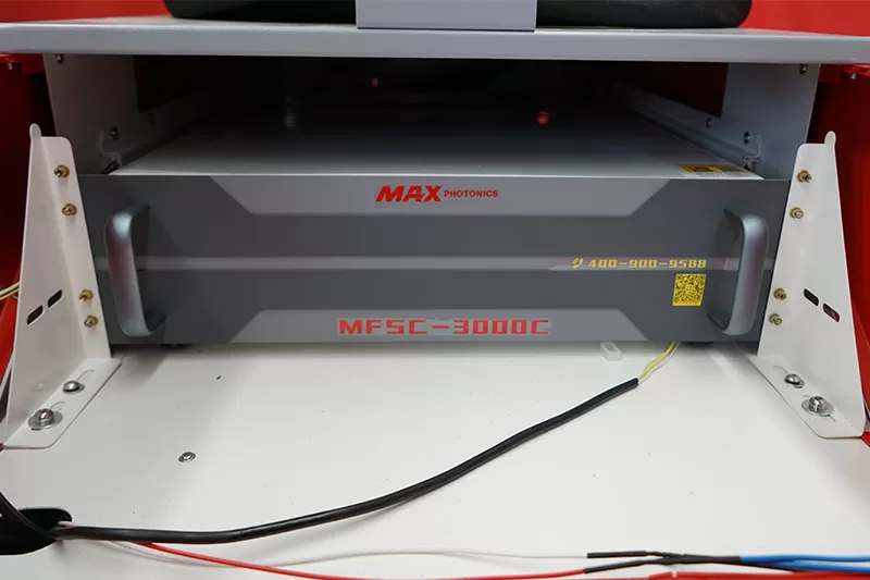 Máquina de limpieza láser portátil de 3000W Máquina de limpieza láser portátil de 3000W