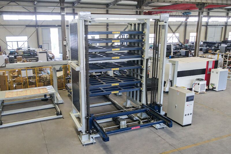 Máquina de corte láser cerrada 1530SP con carga y descarga automática y almacenamiento inteligente de material3 Máquina de corte láser cerrada 1530SP con carga y descarga automática y almacenamiento inteligente de material